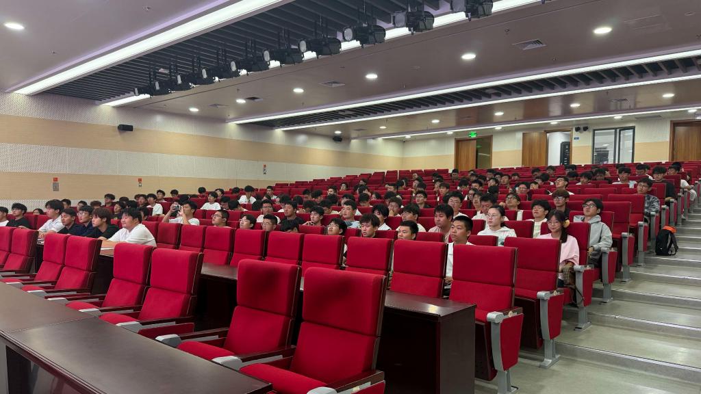 【青春加能站】——能源学院实施2026级新生专业思想导航计划